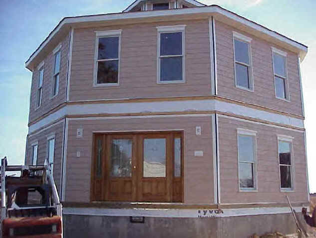 HOUSEB.bmp (996058 bytes)